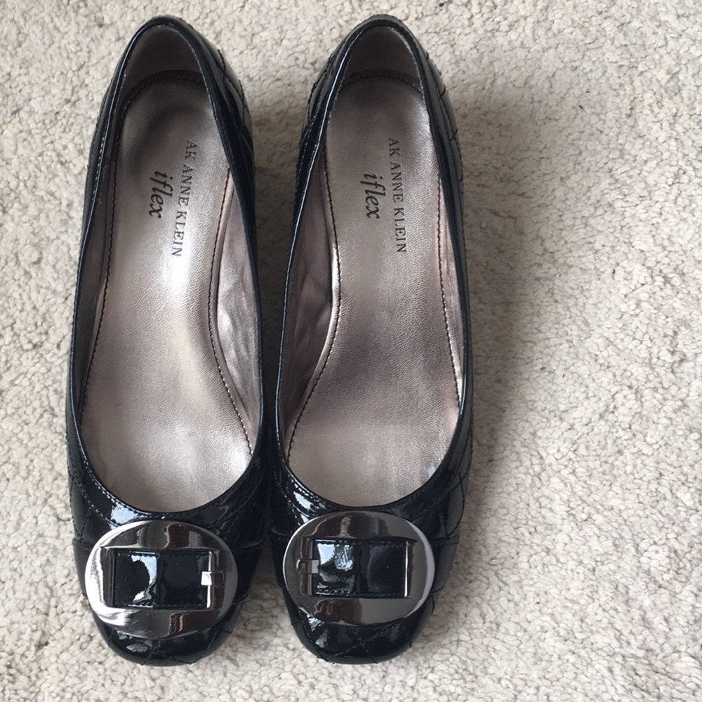 Dress shoes